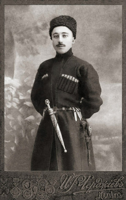 Шакъманланы Солтанбек, 1913 джыл Солтанбек Келеметович Шакманов, 1913 год